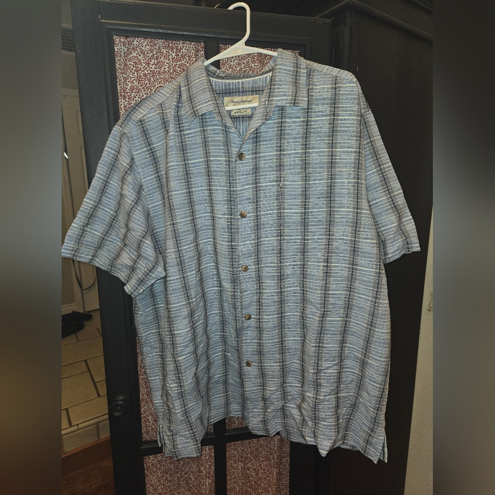 Tommy Bahama Men's Blue Striped Shirt